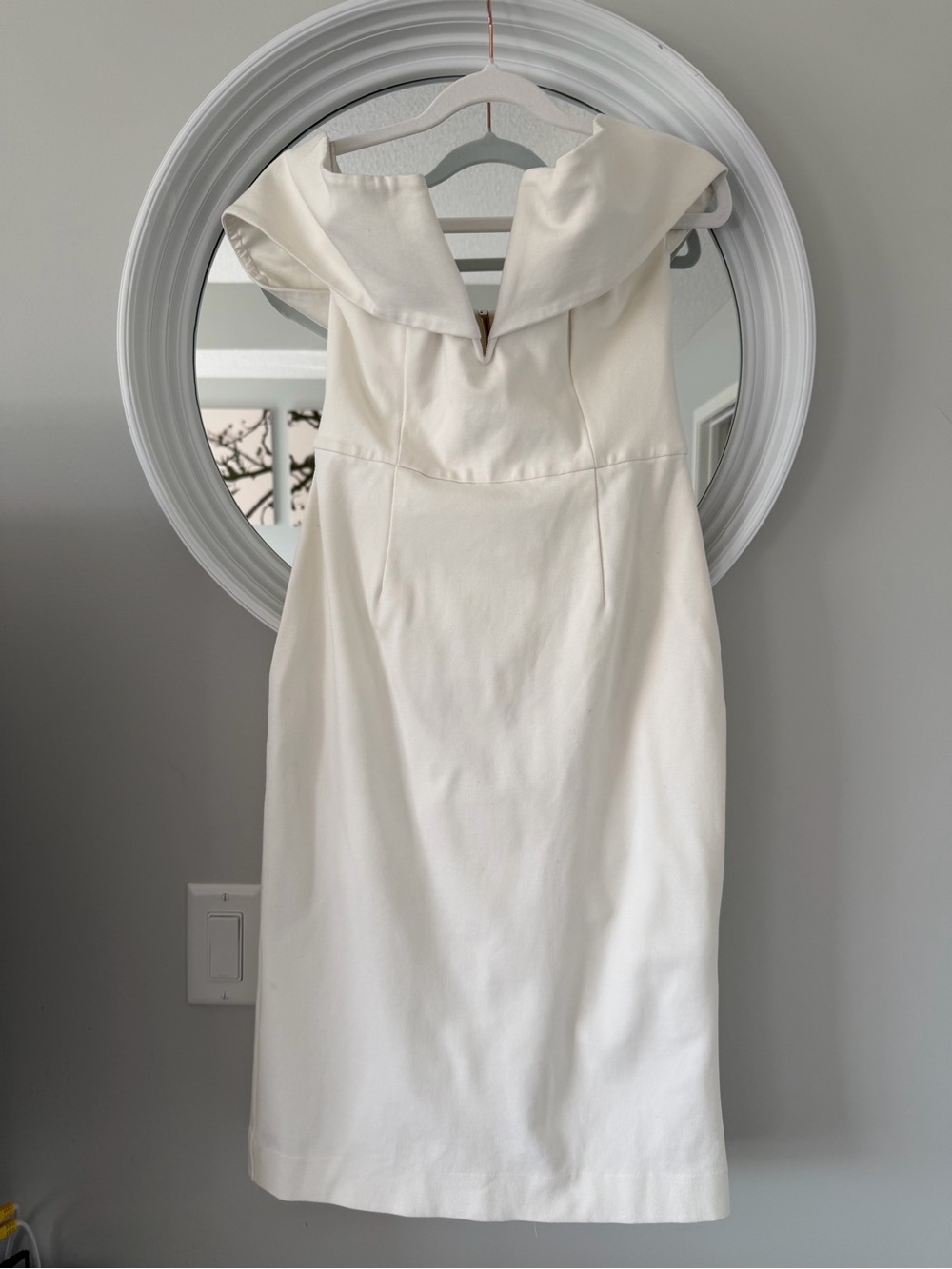 N / NICHOLAS White Structured Off-The-Shoulder Midi Dress 🤍✨
